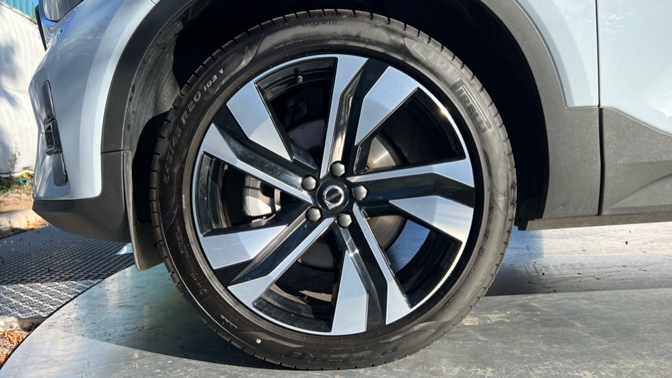 Used Volvo XC40 2025 for sale - 76095945: Photo 25