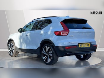 Used Volvo XC40 2025 for sale - 76095945: Photo 2