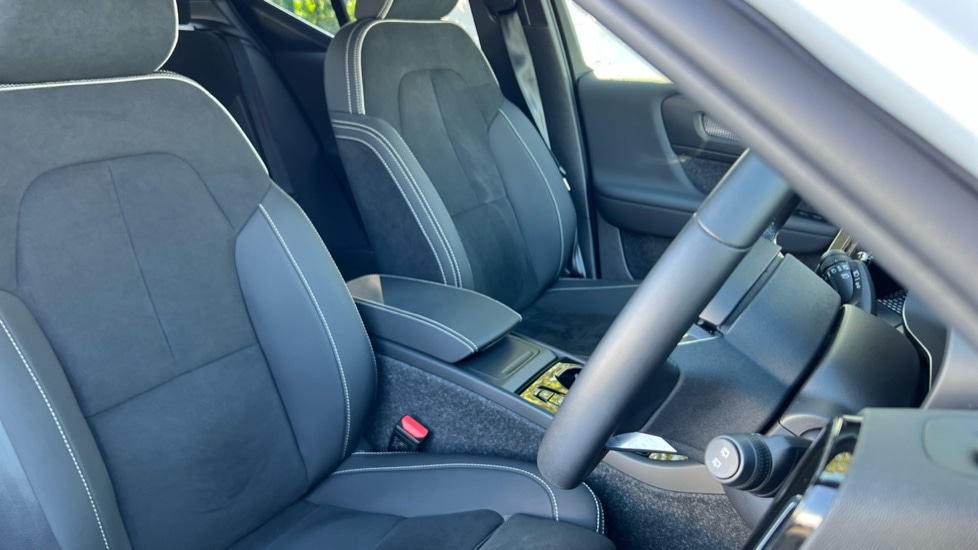 Used Volvo XC40 2025 for sale - 76095945: Photo 9