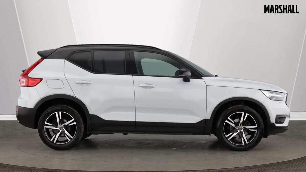 Used Volvo XC40 2021 for sale - 76366530: Photo 2