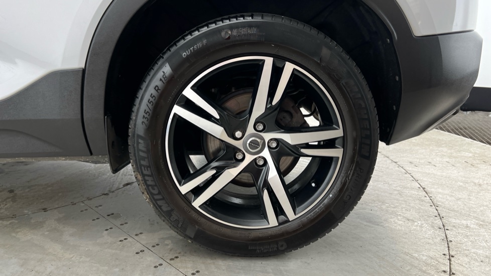 Used Volvo XC40 2021 for sale - 76366530: Photo 4