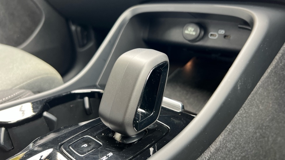 Used Volvo XC40 2023 for sale - 76540053: Photo 14