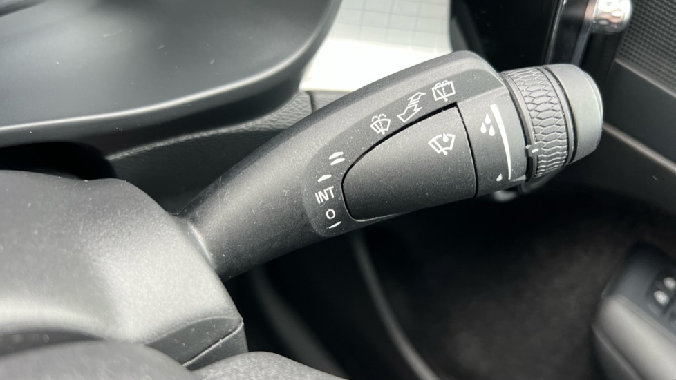 Used Volvo XC40 2023 for sale - 76540053: Photo 30