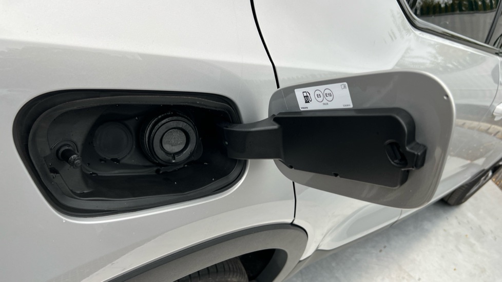 Used Volvo XC40 2023 for sale - 76540053: Photo 42