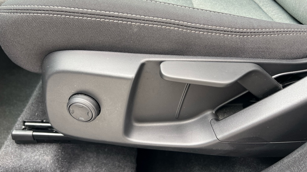 Used Volvo XC40 2023 for sale - 76540053: Photo 44