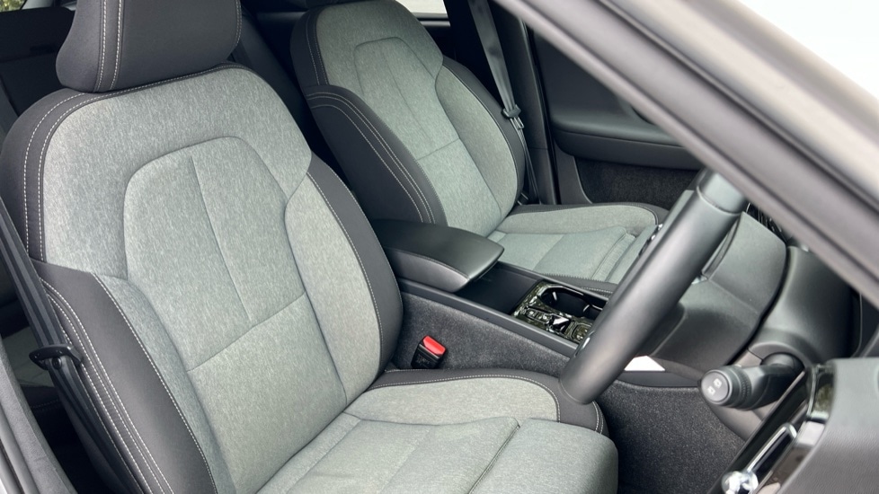 Used Volvo XC40 2023 for sale - 76540053: Photo 9