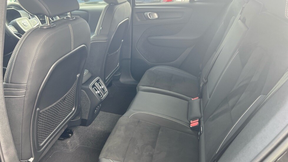 Used Volvo XC40 2023 for sale - 75943405: Photo 10