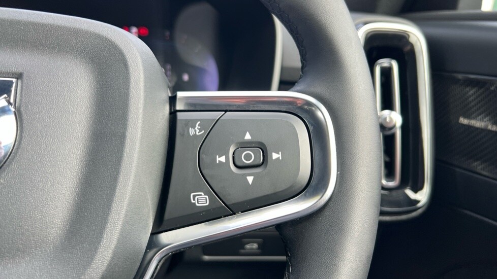 Used Volvo XC40 2023 for sale - 75943405: Photo 19