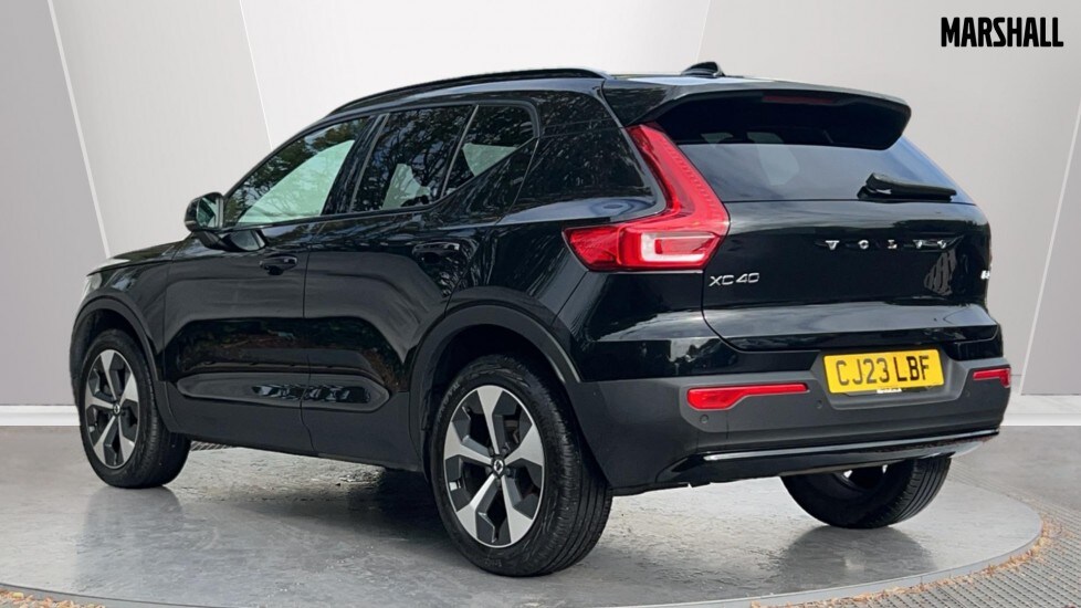 Used Volvo XC40 2023 for sale - 75943405: Photo 2