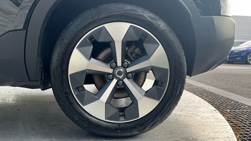 Used Volvo XC40 2023 for sale - 75943405: Photo 26