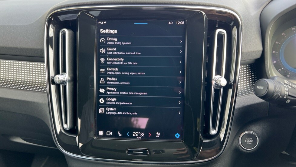 Used Volvo XC40 2023 for sale - 75943405: Photo 40