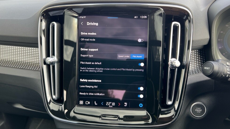 Used Volvo XC40 2023 for sale - 75943405: Photo 41