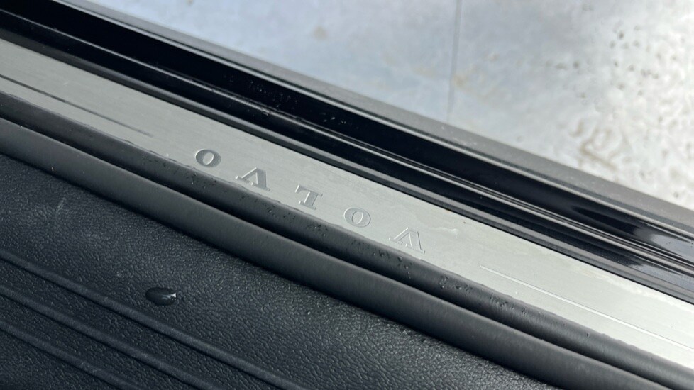 Used Volvo XC40 2023 for sale - 75943405: Photo 43