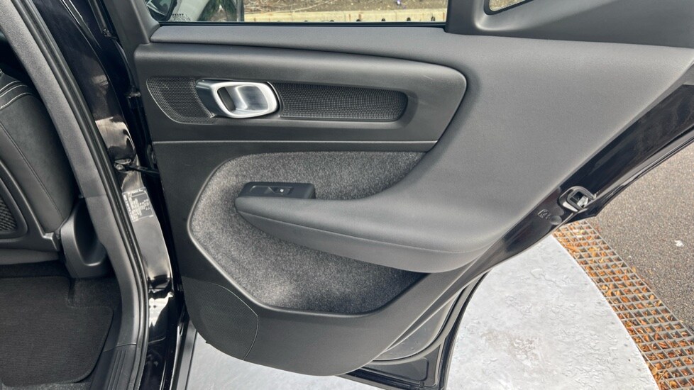 Used Volvo XC40 2023 for sale - 75943405: Photo 49