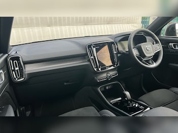 Used Volvo XC40 2023 for sale - 75943405: Photo
