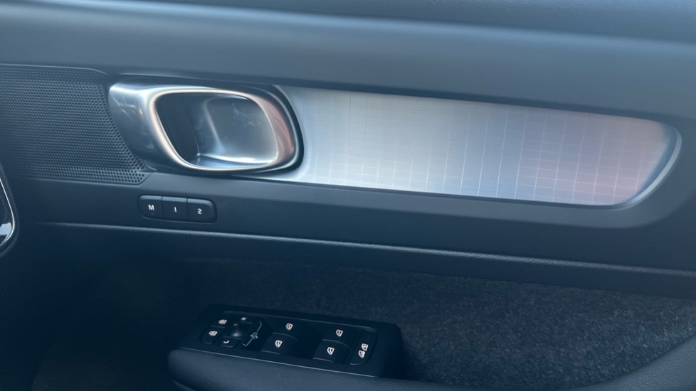 Used Volvo XC40 2025 for sale - 76894788: Photo 15