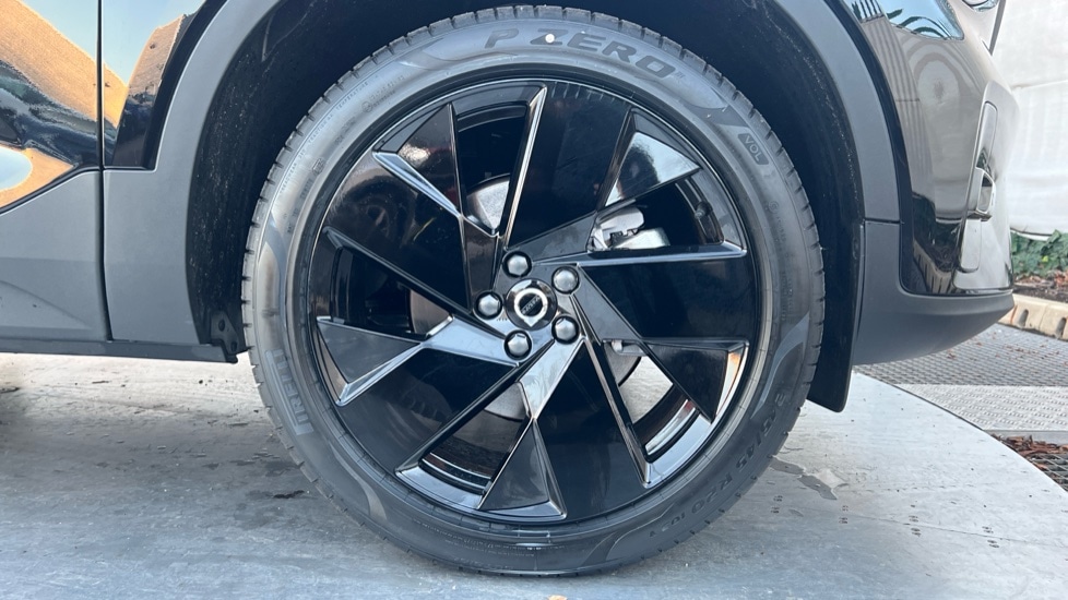 Used Volvo XC40 2025 for sale - 76894788: Photo 16