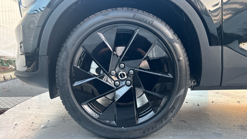 Used Volvo XC40 2025 for sale - 76894788: Photo 25