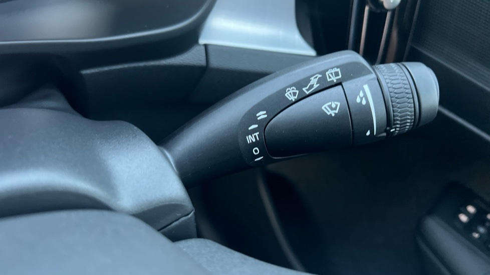 Used Volvo XC40 2025 for sale - 76894788: Photo 30