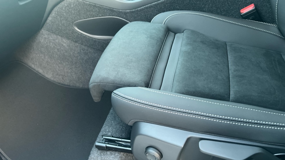 Used Volvo XC40 2025 for sale - 76894788: Photo 32