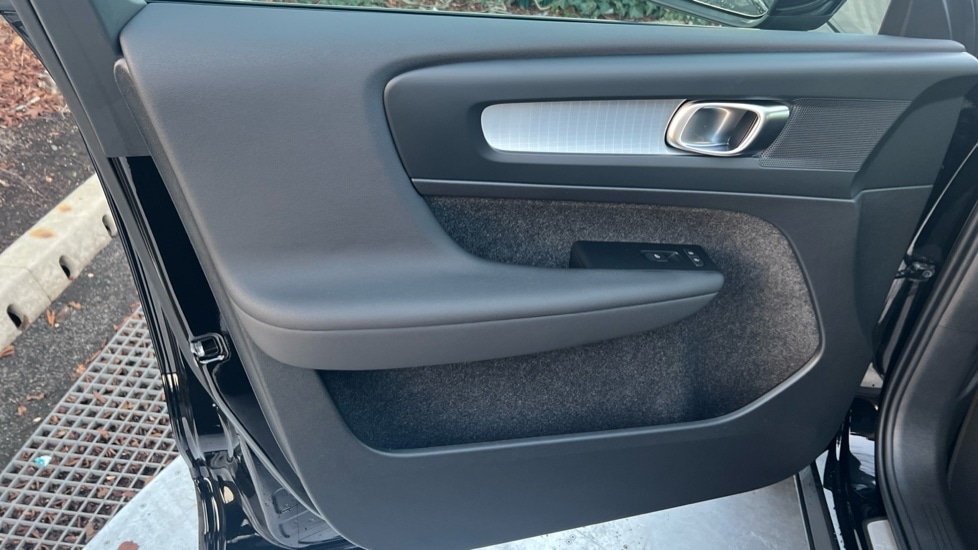 Used Volvo XC40 2025 for sale - 76894788: Photo 45