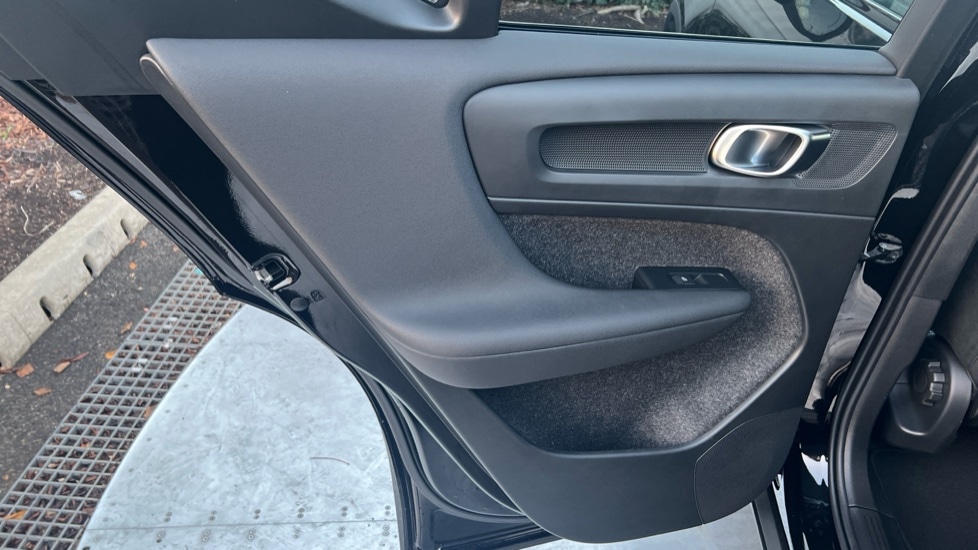 Used Volvo XC40 2025 for sale - 76894788: Photo 46