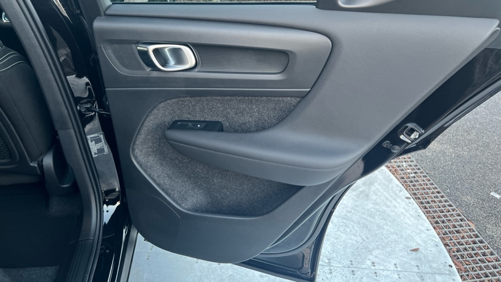 Used Volvo XC40 2025 for sale - 76894788: Photo 48