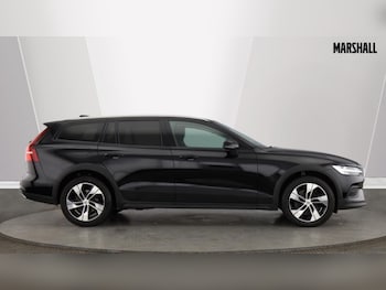 Used Volvo V60 2021 for sale - 76297353: Photo