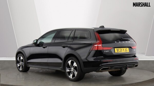 Used Volvo V60 2021 for sale - 76297353: Photo 3