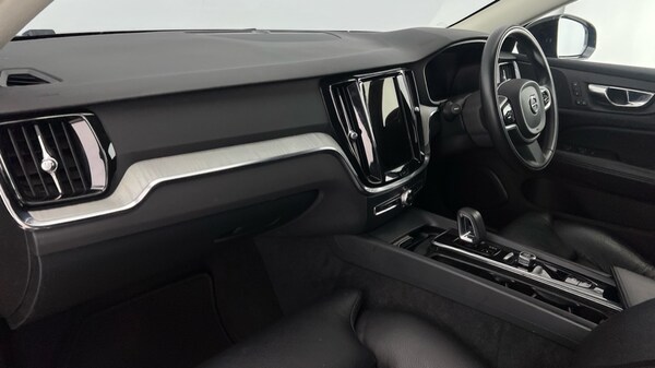Used Volvo V60 2021 for sale - 76297353: Photo 6