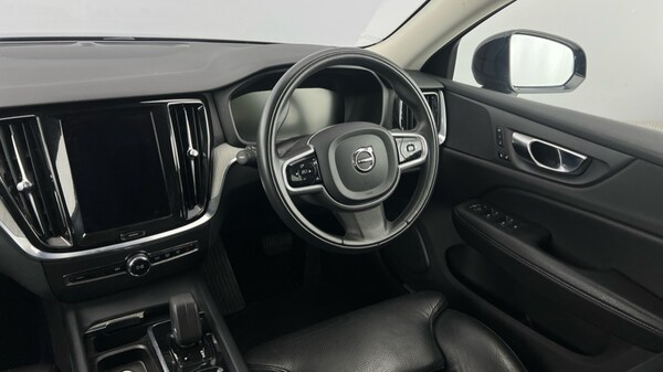 Used Volvo V60 2021 for sale - 76297353: Photo 8