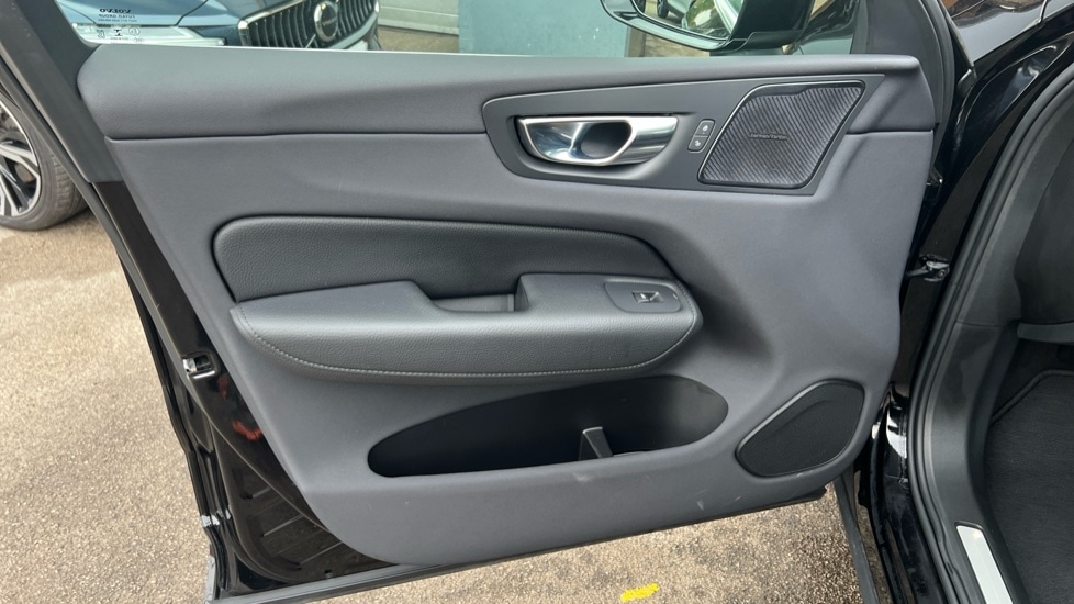 Used Volvo XC60 2021 for sale - 76458978: Photo 48