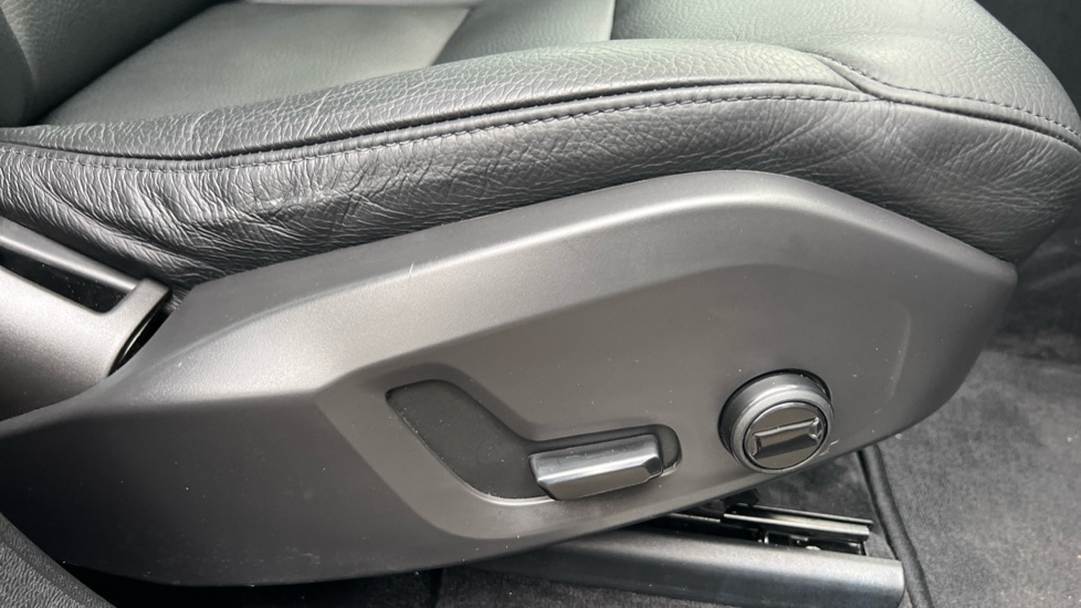 Used Volvo XC60 2021 for sale - 76458978: Photo 53