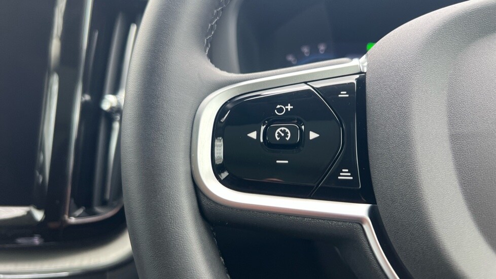 Used Volvo XC60 2025 for sale - 76563695: Photo 18