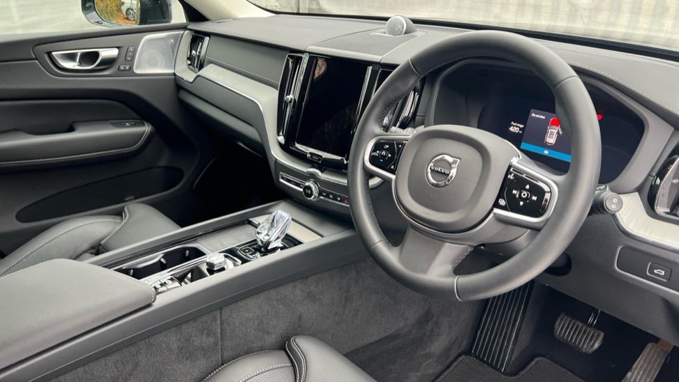 Used Volvo XC60 2025 for sale - 76563695: Photo 5