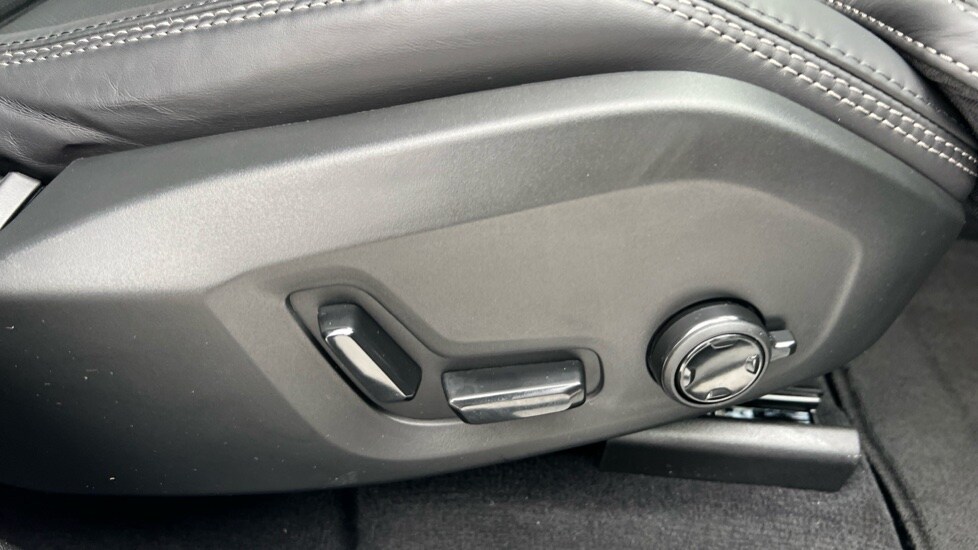 Used Volvo XC60 2025 for sale - 76563695: Photo 52