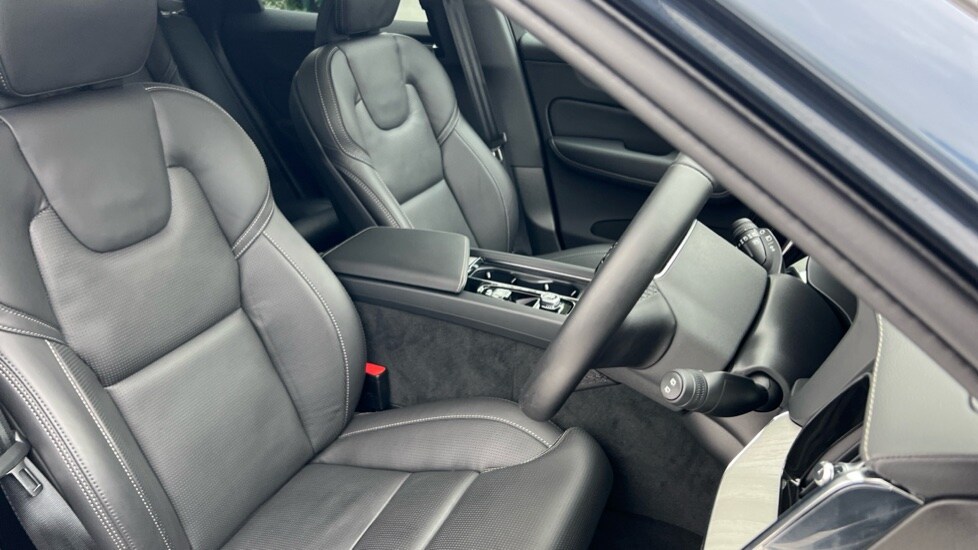 Used Volvo XC60 2025 for sale - 76563695: Photo 9