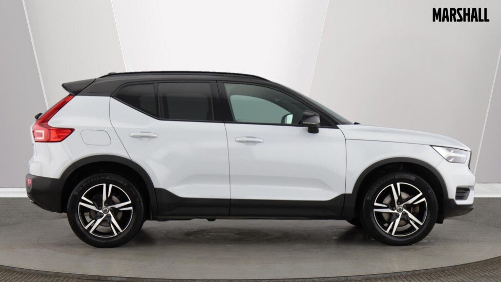 Used Volvo XC40 2021 for sale - 76589893: Photo 2