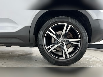 Used Volvo XC40 2021 for sale - 76589893: Photo