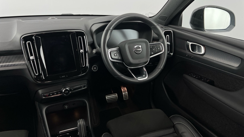 Used Volvo XC40 2021 for sale - 76589893: Photo 8