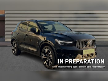 2025 - XC40 2.0 B3P Ultra Dark 5dr Auto