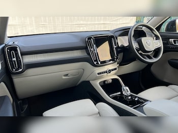 Used Volvo XC40 2024 for sale - 76321916: Photo