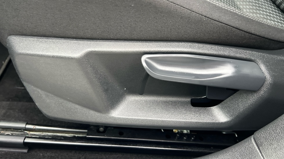 Used Volkswagen Polo 2020 for sale - 77021901: Photo 37