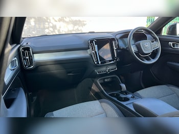 Used Volvo XC40 2025 for sale - 75934781: Photo