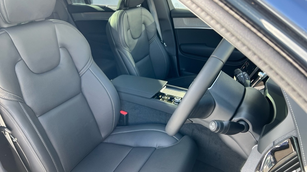 Used Volvo XC90 2025 for sale - 76112048: Photo 9