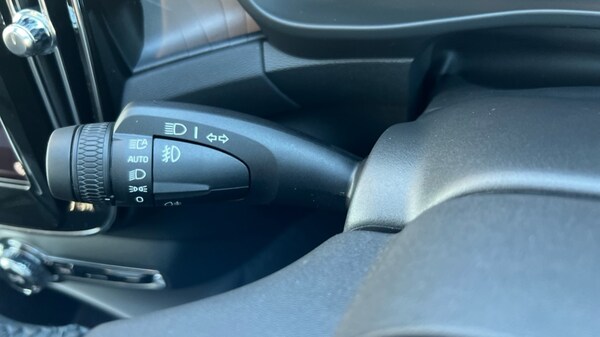 Used Volvo XC40 2024 for sale - 75472809: Photo 28