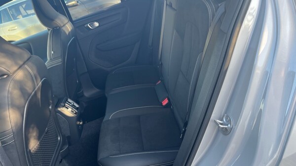 Used Volvo XC40 2024 for sale - 75472809: Photo 37