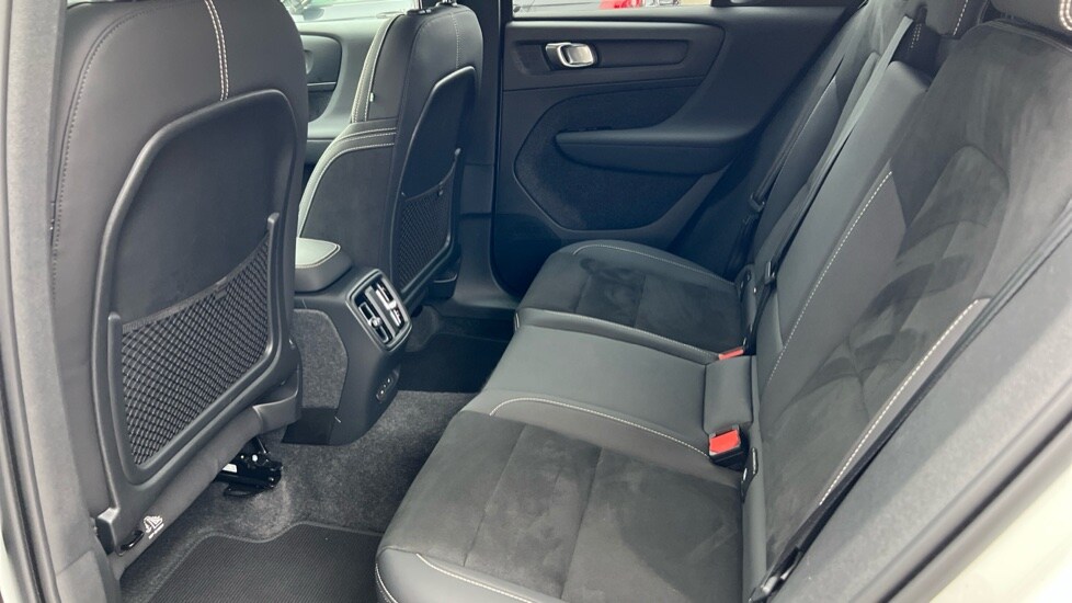 Used Volvo XC40 2023 for sale - 76241737: Photo 10