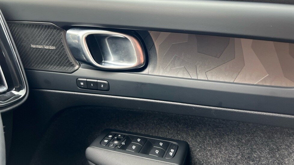 Used Volvo XC40 2023 for sale - 76241737: Photo 15