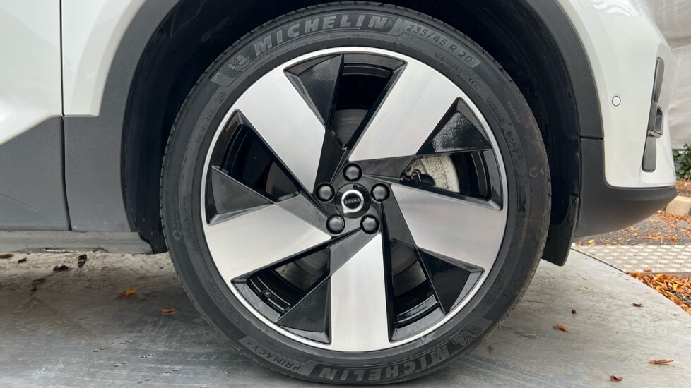 Used Volvo XC40 2023 for sale - 76241737: Photo 16